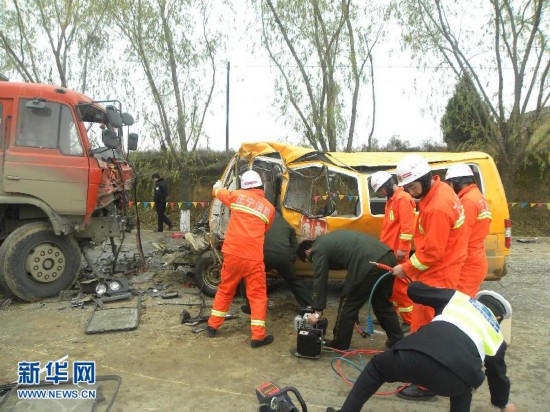 羅山縣車禍事故最新報道，事故地點揭秘，25日最新消息